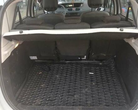 Белый Рено Сценик, объемом двигателя 1.5 л и пробегом 238 тыс. км за 6999 $, фото 4 на Automoto.ua