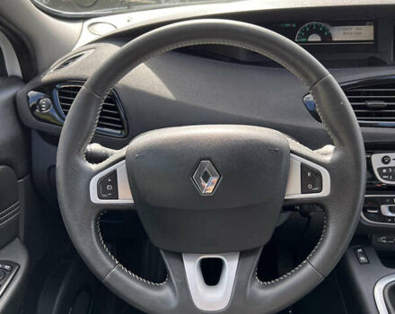 Белый Рено Сценик, объемом двигателя 1.5 л и пробегом 219 тыс. км за 8900 $, фото 11 на Automoto.ua