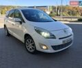 Белый Рено Сценик, объемом двигателя 1.5 л и пробегом 170 тыс. км за 7800 $, фото 1 на Automoto.ua