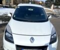 Белый Рено Сценик, объемом двигателя 1.5 л и пробегом 230 тыс. км за 7000 $, фото 1 на Automoto.ua