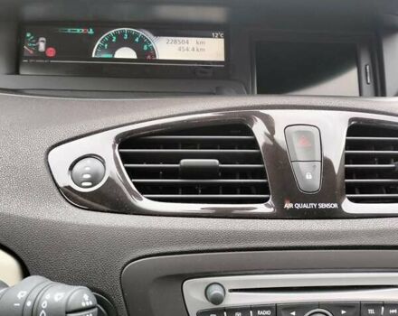 Белый Рено Сценик, объемом двигателя 1.6 л и пробегом 228 тыс. км за 7199 $, фото 17 на Automoto.ua