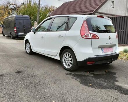 Белый Рено Сценик, объемом двигателя 1.6 л и пробегом 228 тыс. км за 7199 $, фото 2 на Automoto.ua