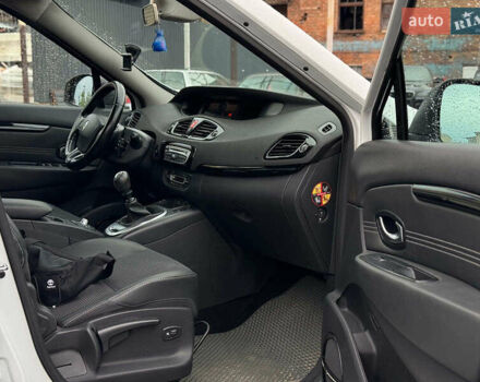 Білий Рено Сценік, об'ємом двигуна 1.9 л та пробігом 242 тис. км за 7990 $, фото 43 на Automoto.ua