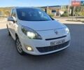 Белый Рено Сценик, объемом двигателя 1.5 л и пробегом 170 тыс. км за 7800 $, фото 1 на Automoto.ua