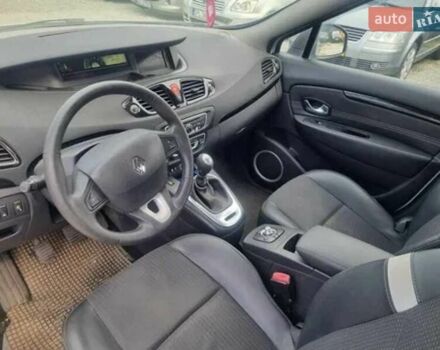 Білий Рено Сценік, об'ємом двигуна 1.4 л та пробігом 240 тис. км за 8999 $, фото 7 на Automoto.ua