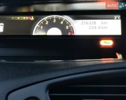 Белый Рено Сценик, объемом двигателя 1.6 л и пробегом 260 тыс. км за 7100 $, фото 16 на Automoto.ua