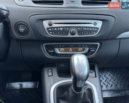 Белый Рено Сценик, объемом двигателя 2 л и пробегом 153 тыс. км за 7900 $, фото 15 на Automoto.ua