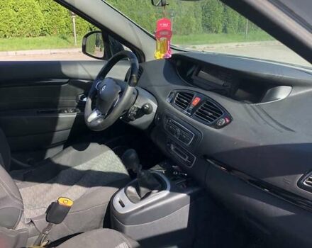 Белый Рено Сценик, объемом двигателя 1.5 л и пробегом 294 тыс. км за 7200 $, фото 2 на Automoto.ua