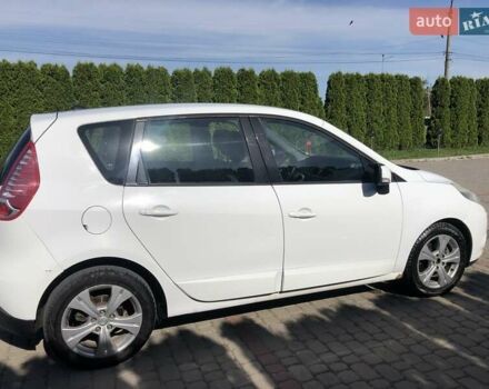 Белый Рено Сценик, объемом двигателя 1.5 л и пробегом 294 тыс. км за 7200 $, фото 1 на Automoto.ua
