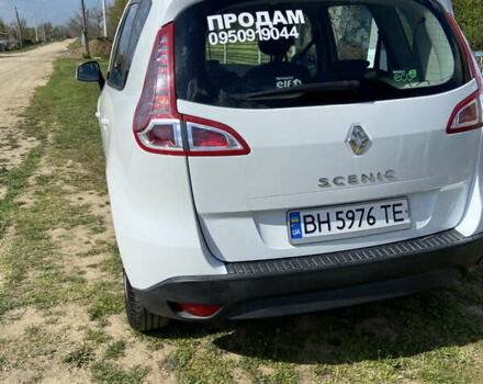 Белый Рено Сценик, объемом двигателя 1.46 л и пробегом 250 тыс. км за 7000 $, фото 2 на Automoto.ua