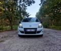 Білий Рено Сценік, об'ємом двигуна 1.6 л та пробігом 303 тис. км за 8000 $, фото 1 на Automoto.ua