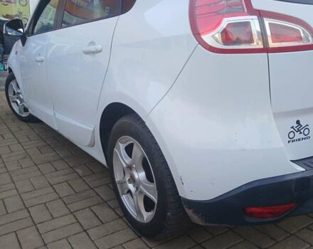 Белый Рено Сценик, объемом двигателя 1.5 л и пробегом 238 тыс. км за 6999 $, фото 8 на Automoto.ua