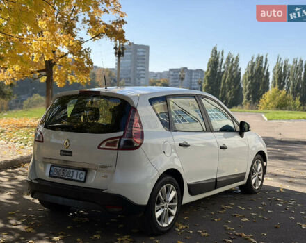 Белый Рено Сценик, объемом двигателя 1.46 л и пробегом 220 тыс. км за 5600 $, фото 19 на Automoto.ua
