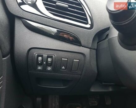 Білий Рено Сценік, об'ємом двигуна 1.5 л та пробігом 221 тис. км за 8150 $, фото 33 на Automoto.ua