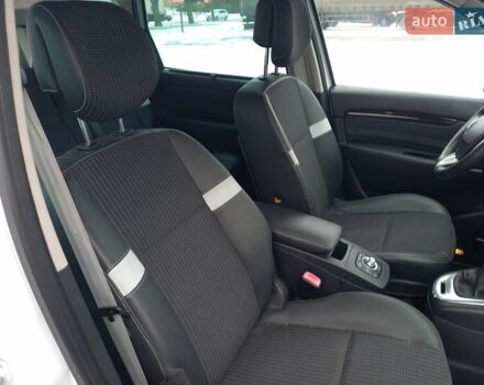 Білий Рено Сценік, об'ємом двигуна 1.5 л та пробігом 221 тис. км за 8150 $, фото 21 на Automoto.ua