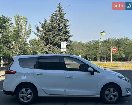 Белый Рено Сценик, объемом двигателя 1.46 л и пробегом 222 тыс. км за 7200 $, фото 4 на Automoto.ua
