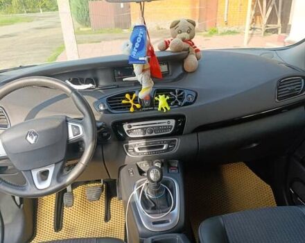 Белый Рено Сценик, объемом двигателя 1.4 л и пробегом 174 тыс. км за 6900 $, фото 10 на Automoto.ua