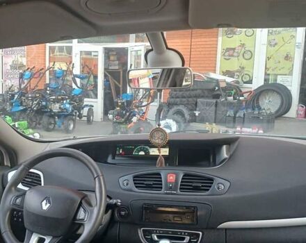 Белый Рено Сценик, объемом двигателя 1.5 л и пробегом 238 тыс. км за 6999 $, фото 3 на Automoto.ua