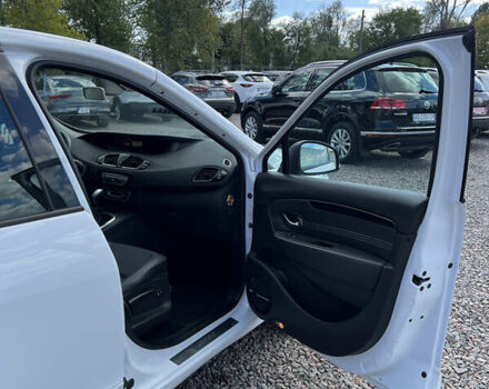 Белый Рено Сценик, объемом двигателя 1.5 л и пробегом 219 тыс. км за 8900 $, фото 14 на Automoto.ua