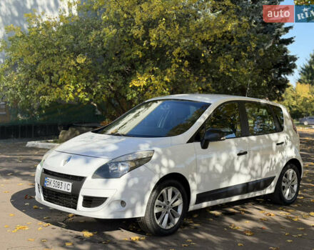 Белый Рено Сценик, объемом двигателя 1.46 л и пробегом 220 тыс. км за 5600 $, фото 5 на Automoto.ua