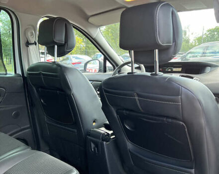 Белый Рено Сценик, объемом двигателя 1.5 л и пробегом 219 тыс. км за 8900 $, фото 19 на Automoto.ua