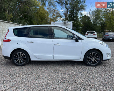 Белый Рено Сценик, объемом двигателя 1.5 л и пробегом 219 тыс. км за 8900 $, фото 7 на Automoto.ua