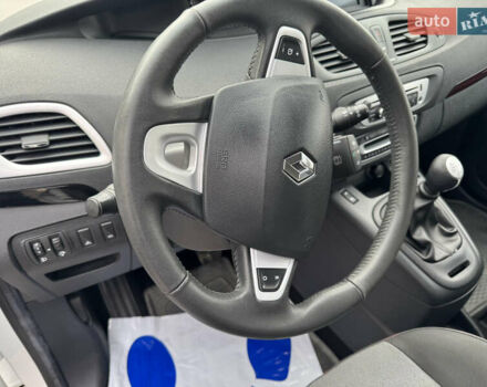 Белый Рено Сценик, объемом двигателя 1.46 л и пробегом 185 тыс. км за 7900 $, фото 25 на Automoto.ua