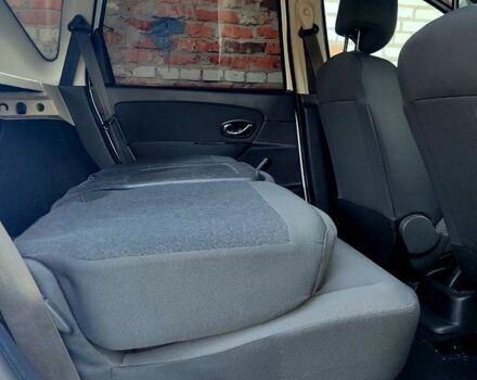 Белый Рено Сценик, объемом двигателя 1.6 л и пробегом 210 тыс. км за 8500 $, фото 2 на Automoto.ua