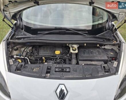 Білий Рено Сценік, об'ємом двигуна 1.6 л та пробігом 254 тис. км за 8300 $, фото 31 на Automoto.ua