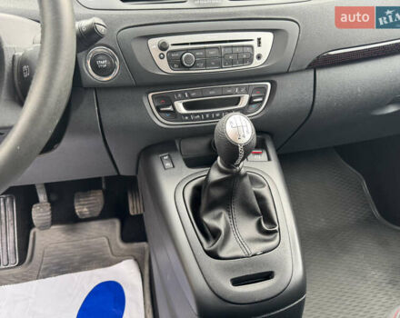Белый Рено Сценик, объемом двигателя 1.46 л и пробегом 185 тыс. км за 7900 $, фото 27 на Automoto.ua