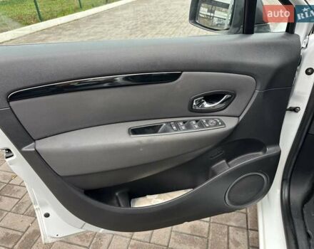 Белый Рено Сценик, объемом двигателя 1.5 л и пробегом 207 тыс. км за 7500 $, фото 20 на Automoto.ua