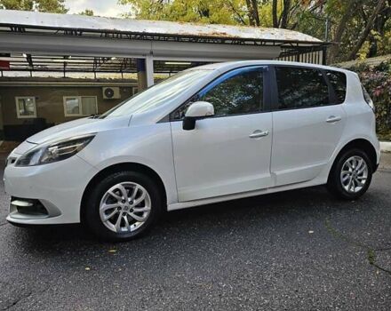 Рено Сценик 2012 в Одессе на Automoto.ua Белый Рено Сценик, объемом двигателя 2 л и пробегом 280 тыс. км за 8700 $, фото 9 на Automoto.ua