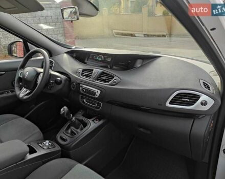 Білий Рено Сценік, об'ємом двигуна 1.46 л та пробігом 236 тис. км за 6999 $, фото 42 на Automoto.ua