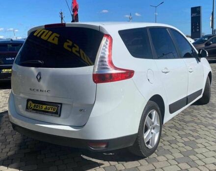 Белый Рено Сценик, объемом двигателя 1.6 л и пробегом 215 тыс. км за 7600 $, фото 6 на Automoto.ua