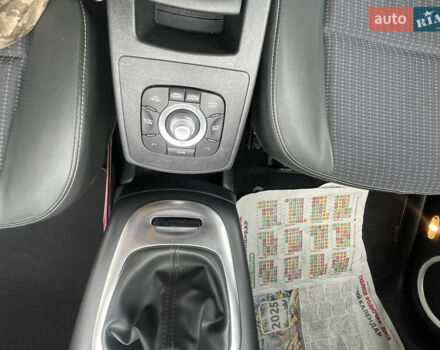 Белый Рено Сценик, объемом двигателя 2 л и пробегом 203 тыс. км за 8500 $, фото 21 на Automoto.ua