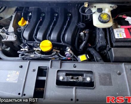 Белый Рено Сценик, объемом двигателя 1.6 л и пробегом 210 тыс. км за 8500 $, фото 6 на Automoto.ua