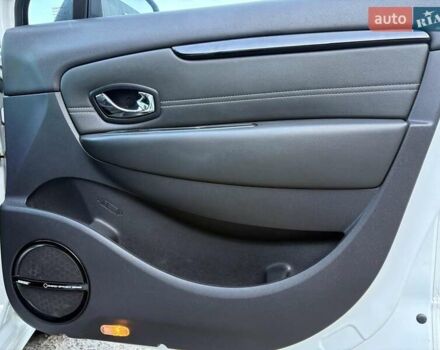 Белый Рено Сценик, объемом двигателя 1.5 л и пробегом 192 тыс. км за 9190 $, фото 28 на Automoto.ua