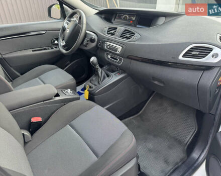 Білий Рено Сценік, об'ємом двигуна 1.46 л та пробігом 185 тис. км за 7650 $, фото 18 на Automoto.ua