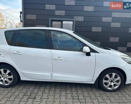 Білий Рено Сценік, об'ємом двигуна 1.6 л та пробігом 254 тис. км за 8300 $, фото 4 на Automoto.ua