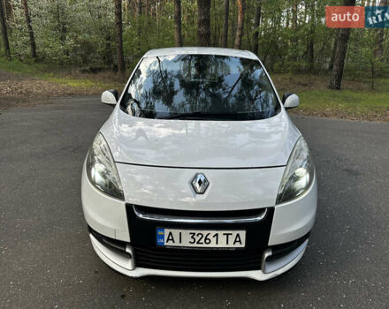 Белый Рено Сценик, объемом двигателя 1.5 л и пробегом 290 тыс. км за 5950 $, фото 18 на Automoto.ua
