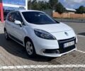 Белый Рено Сценик, объемом двигателя 1.46 л и пробегом 239 тыс. км за 7799 $, фото 1 на Automoto.ua