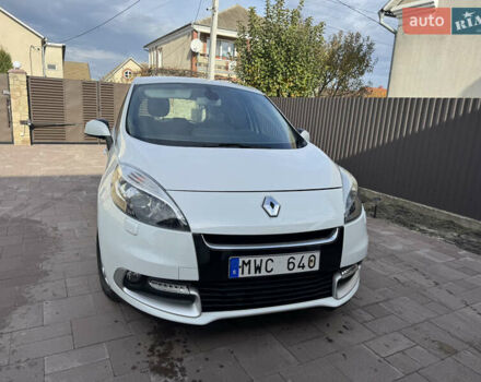 Белый Рено Сценик, объемом двигателя 1.46 л и пробегом 185 тыс. км за 7900 $, фото 1 на Automoto.ua
