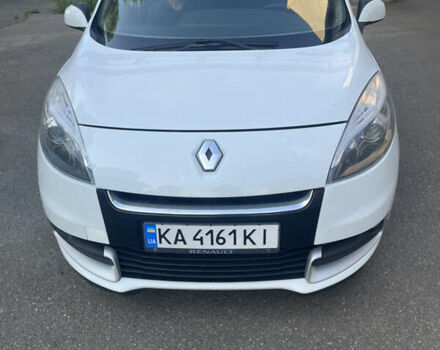 Белый Рено Сценик, объемом двигателя 1.46 л и пробегом 347 тыс. км за 6700 $, фото 2 на Automoto.ua