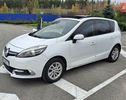 Рено Сценік 2012 у Василькове на Automoto.ua Білий Рено Сценік, об'ємом двигуна 1.46 л та пробігом 270 тис. км за 7600 $, фото 2 на Automoto.ua