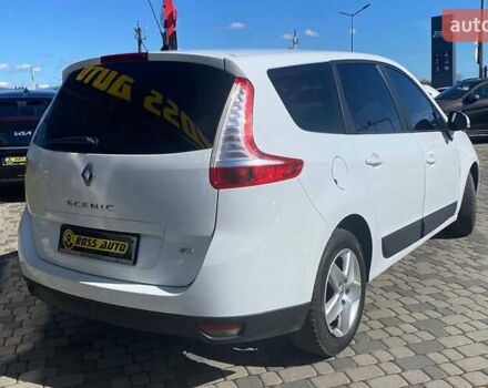 Білий Рено Сценік, об'ємом двигуна 1.6 л та пробігом 215 тис. км за 7600 $, фото 3 на Automoto.ua