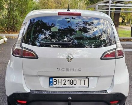 Рено Сценик 2012 в Одессе на Automoto.ua Белый Рено Сценик, объемом двигателя 2 л и пробегом 280 тыс. км за 8700 $, фото 1 на Automoto.ua