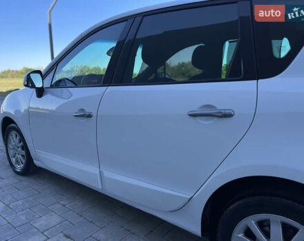 Белый Рено Сценик, объемом двигателя 1.5 л и пробегом 208 тыс. км за 7450 $, фото 15 на Automoto.ua
