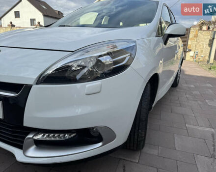Белый Рено Сценик, объемом двигателя 1.46 л и пробегом 185 тыс. км за 7900 $, фото 11 на Automoto.ua