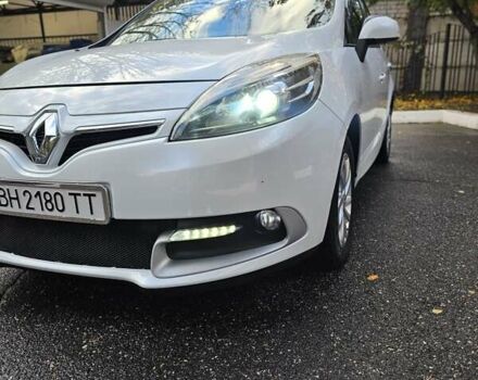 Рено Сценик 2012 в Одессе на Automoto.ua Белый Рено Сценик, объемом двигателя 2 л и пробегом 280 тыс. км за 8700 $, фото 6 на Automoto.ua