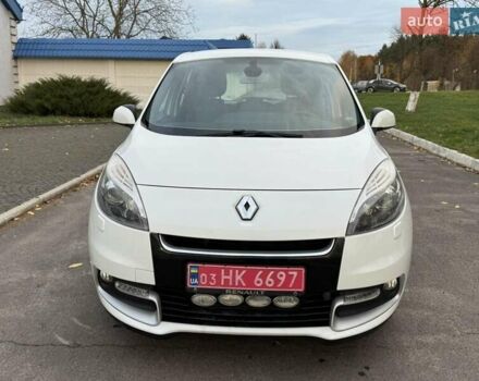 Рено Сценик 2012 в Радивилове на Automoto.ua Белый Рено Сценик, объемом двигателя 1.5 л и пробегом 205 тыс. км за 7800 $, фото 5 на Automoto.ua